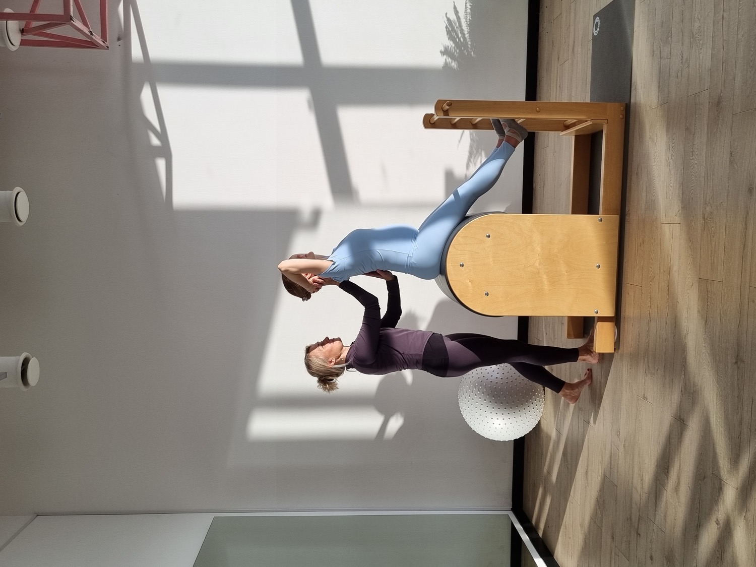 Персональное занятие Pilates с тренером на Barrel